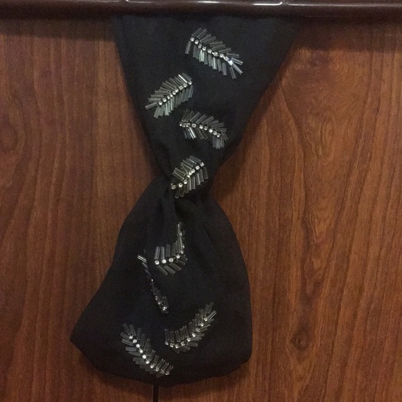 Criss Cross Headband Black/Silver feather🖤sheer🖤 - Picture 4 of 9